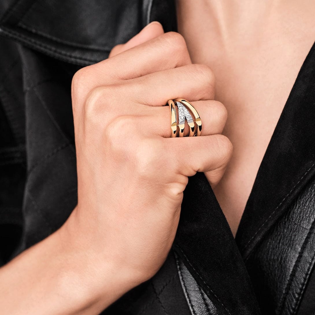 Louis Vuitton Volt Upside Down Diamond Ring - 18K Yellow Gold