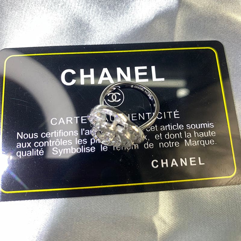 Chanel Fil De Camelia Ring - 18K White Gold