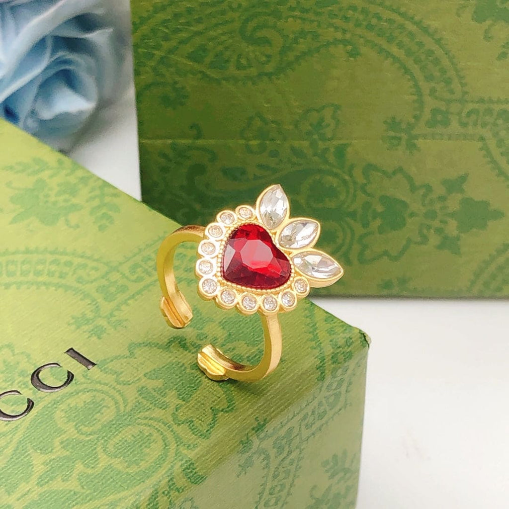 Gucci Double G Crystal Heart Ring - 18K Yellow Gold