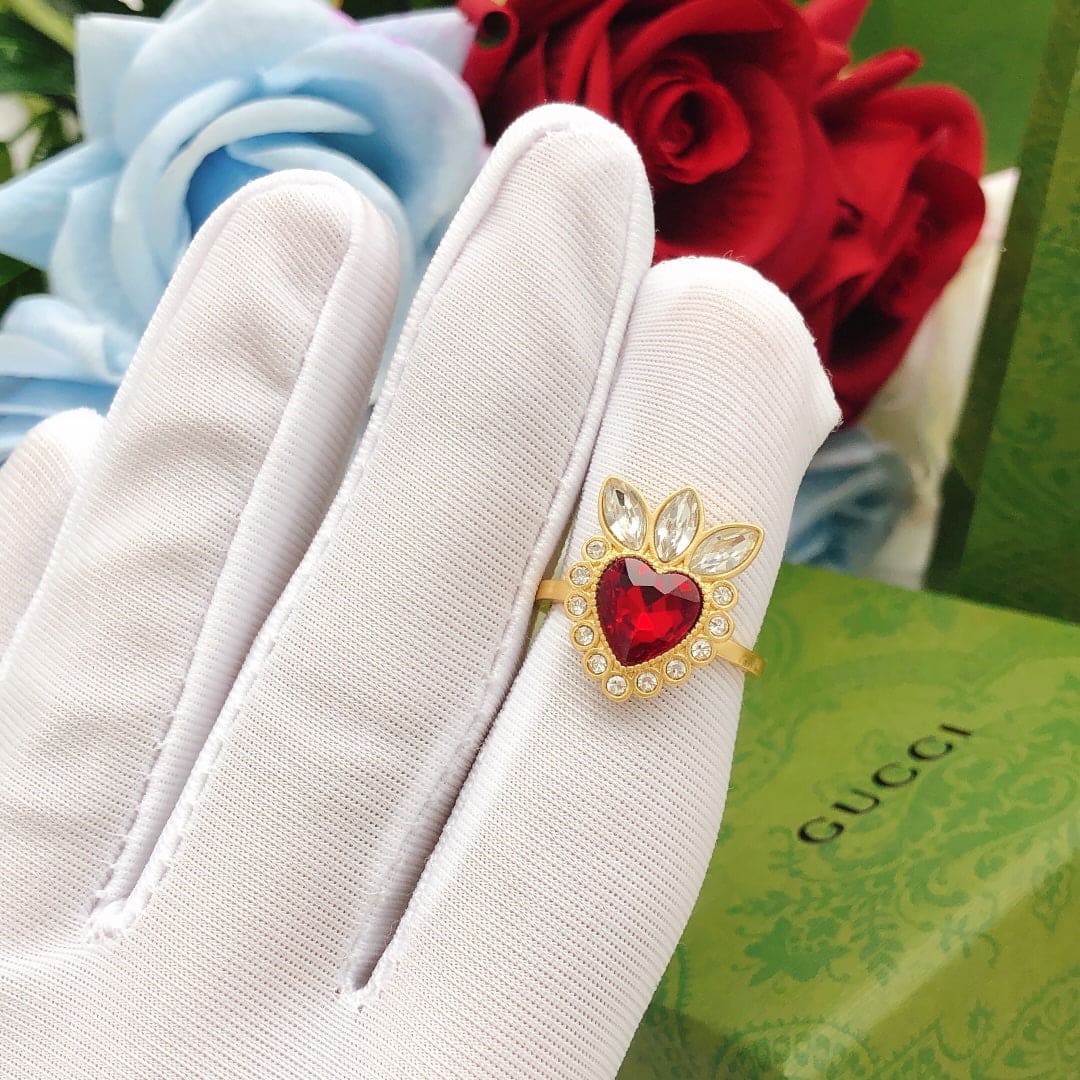 Gucci Double G Crystal Heart Ring - 18K Yellow Gold