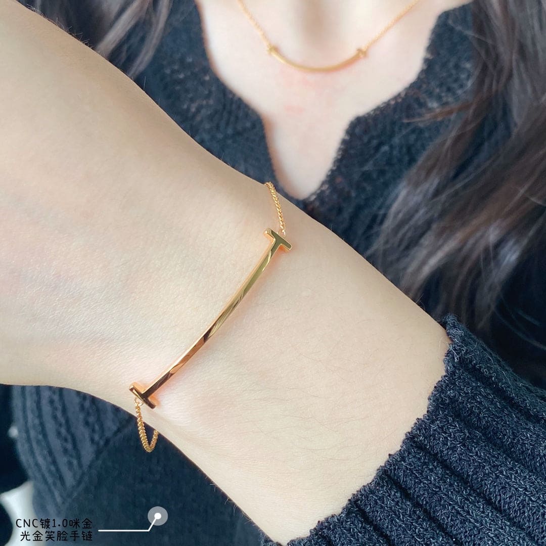 Tiffany Smile Bracelet - 18K Gold