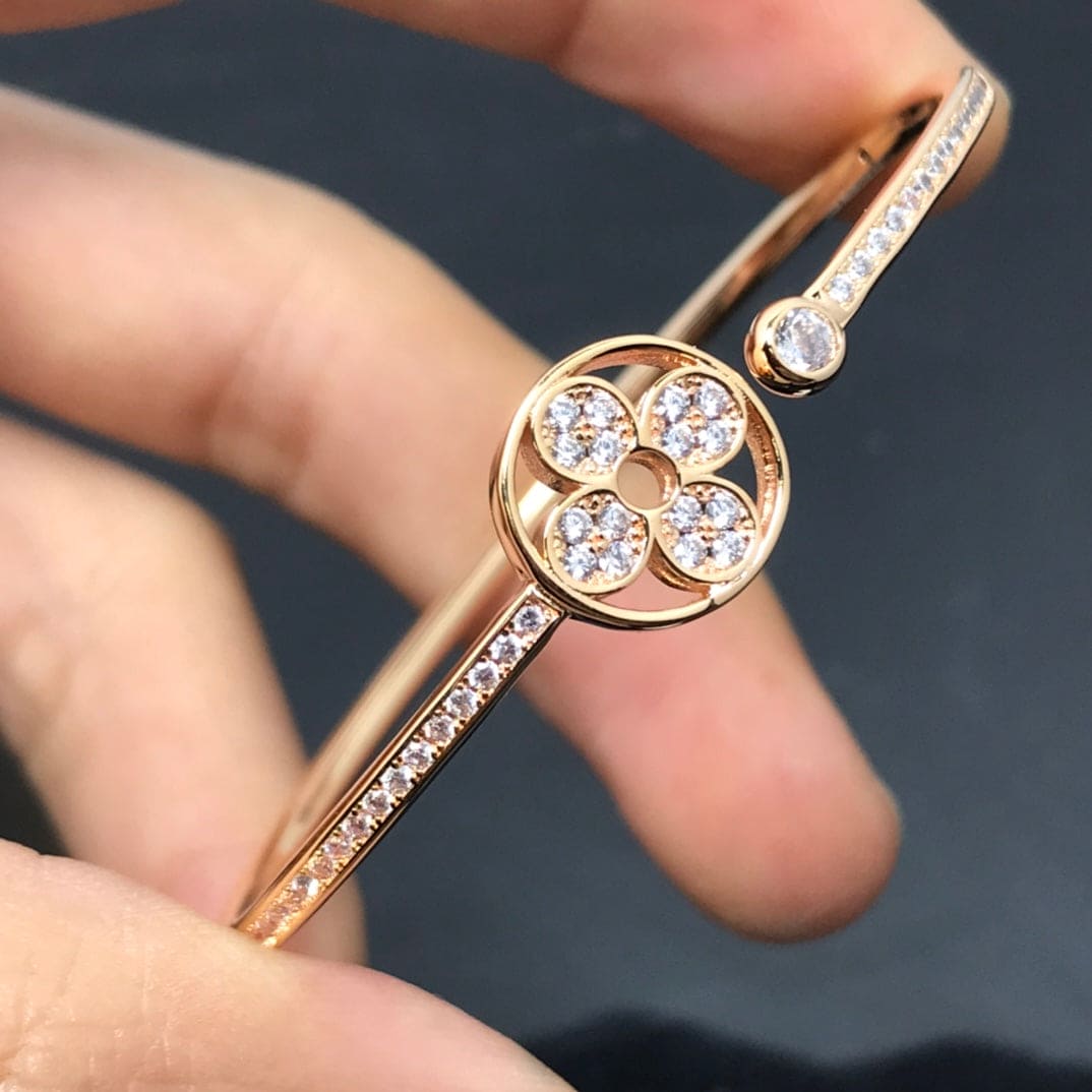 Louis Vuitton Idylle Blossom Twist Bracelet
