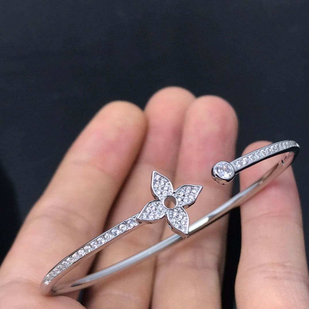 Louis Vuitton Idylle Blossom Twist Bracelet