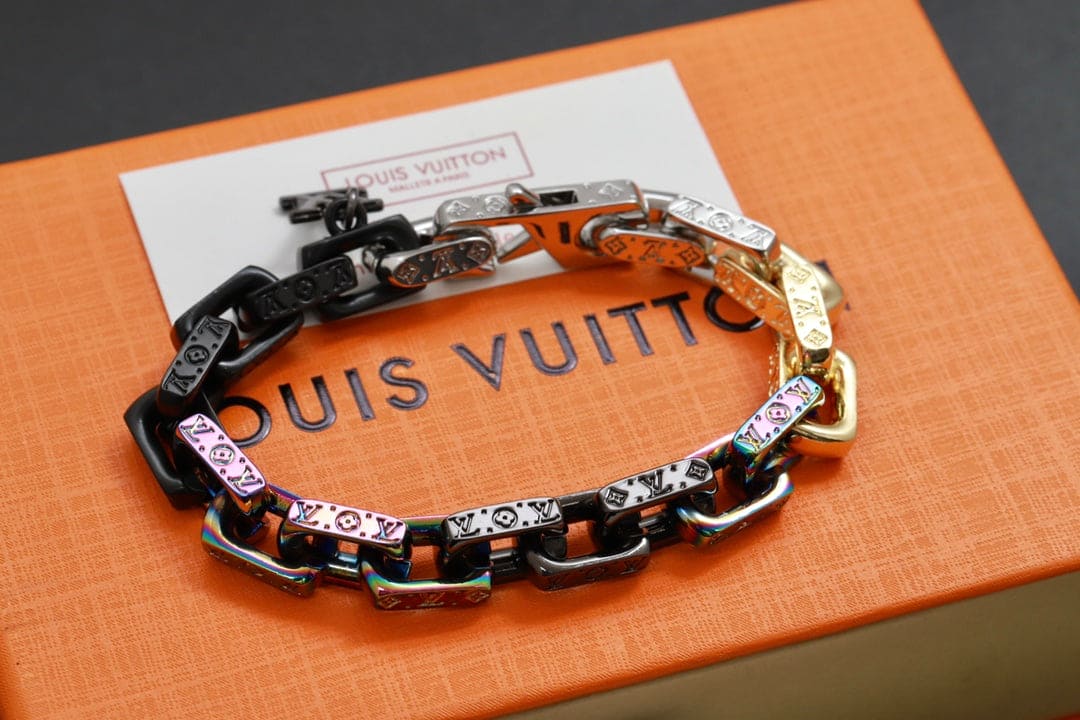 Louis Vuitton Street Style Chain Bracelet