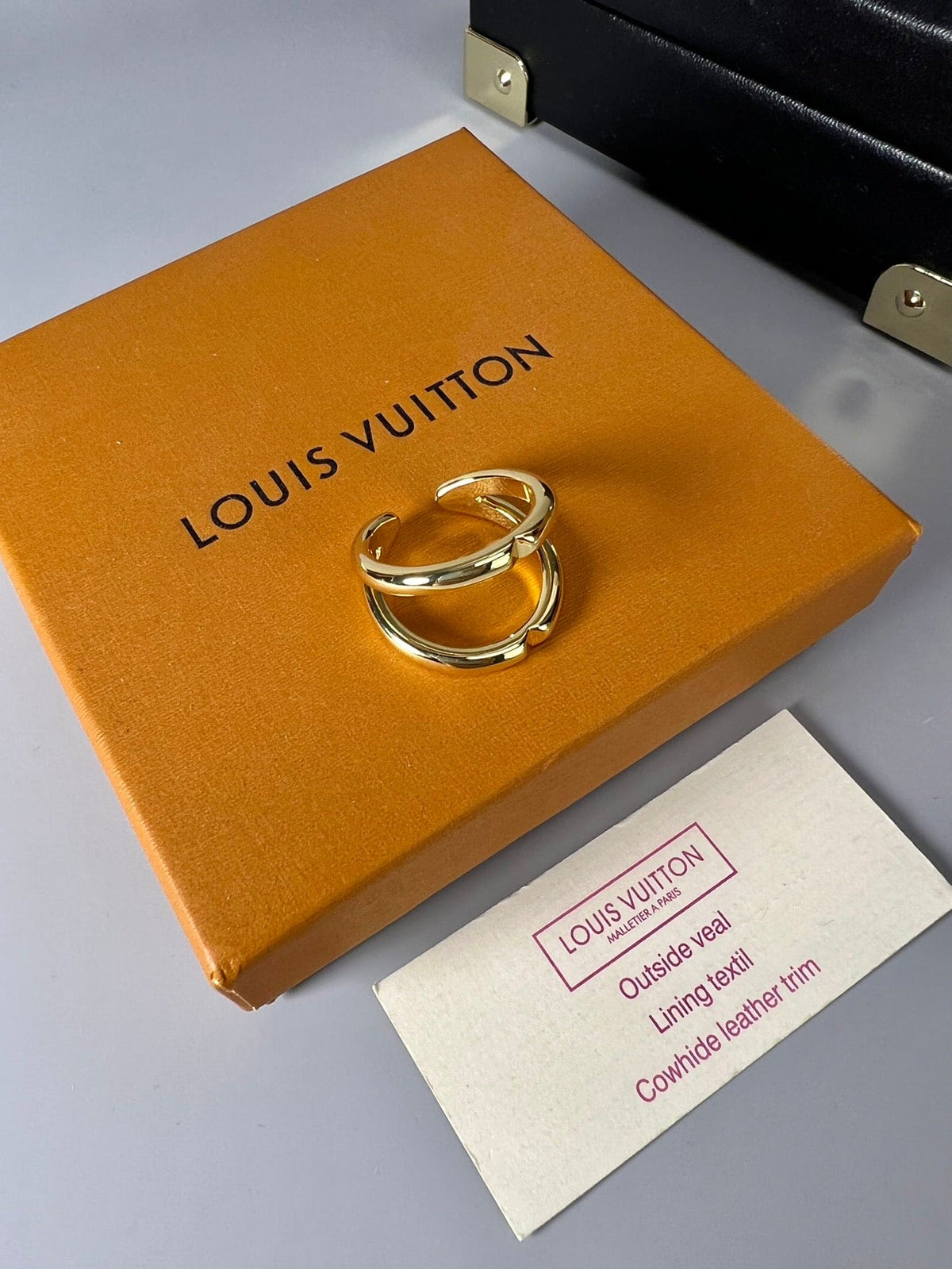 Louis Vuitton Volt Upside Down Ring - 18K Yellow Gold
