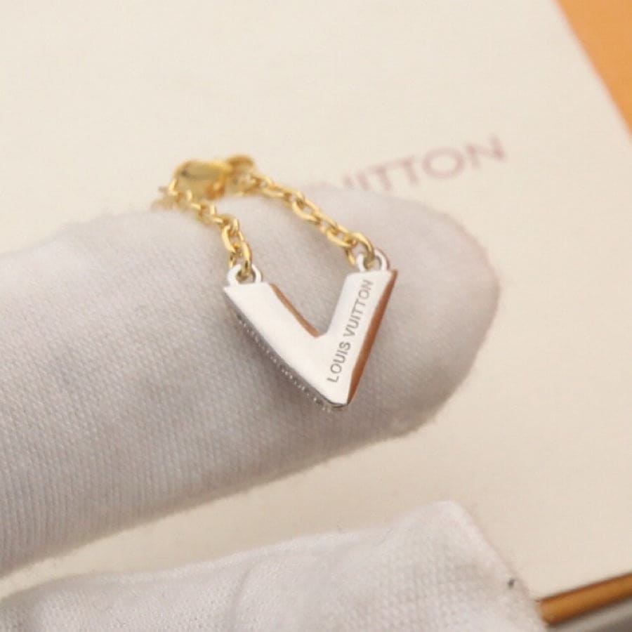 Louis Vuitton Volt Upside Down Earrings - 18K Gold