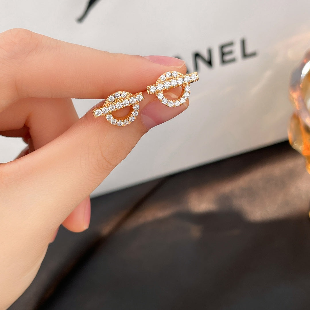 Hermes Finesse Moissanite Stud Earrings