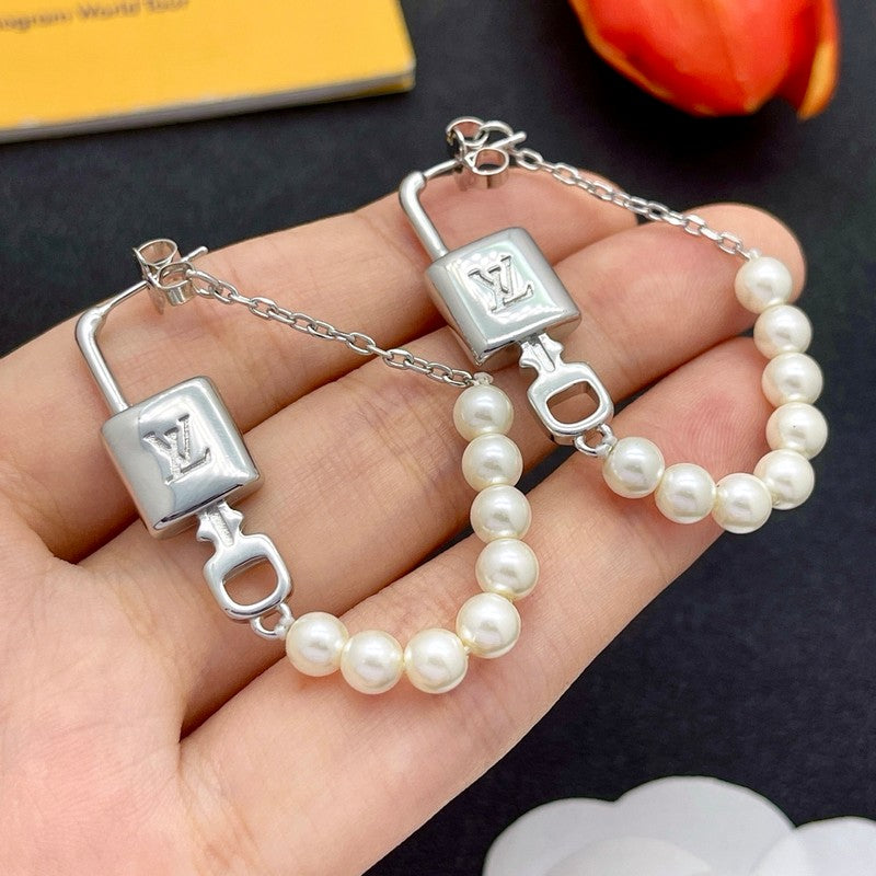 Louis Vuitton Pearl Lock Earrings - 18K Gold