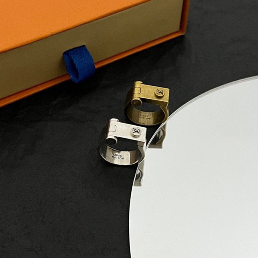 Louis Vuitton Lock Vintage Ring - 18K Gold