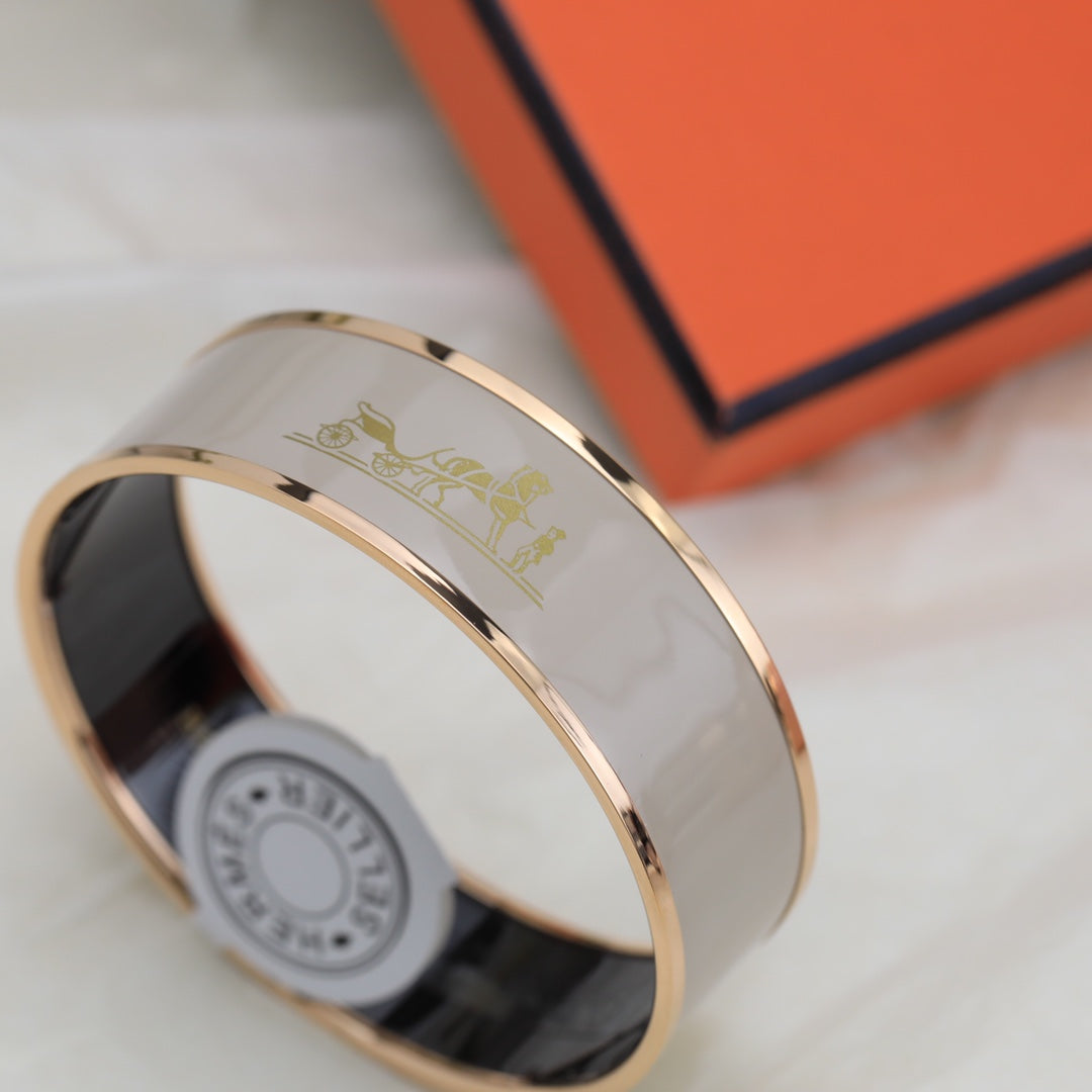 Hermes Enamel Caleche Wide Bangle Bracelet - 18K Yellow Gold