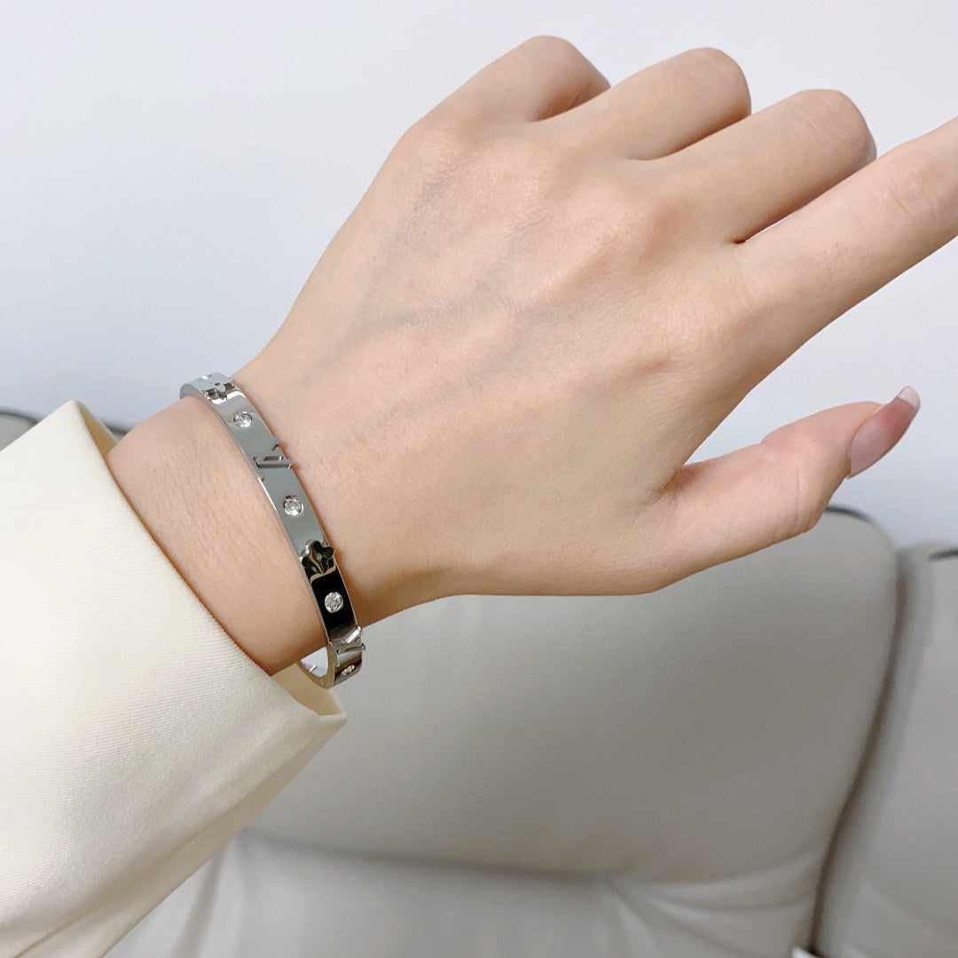 Louis Vuitton Diamond Bracelet