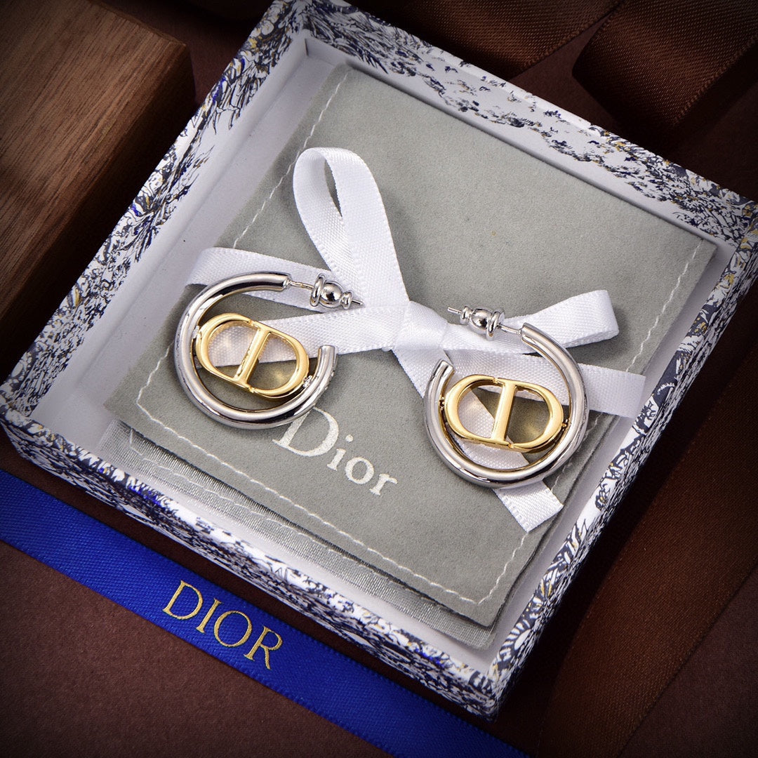 Dior 30 Montaigne Earrings