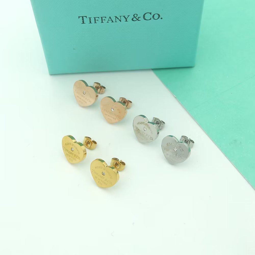 Return to Tiffany Heart Tag Stud Earrings - 18K Gold