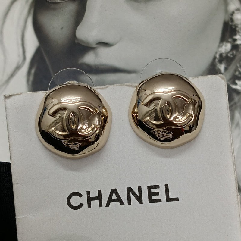 Chanel Vintage Round Earrings - 18K Rose Gold