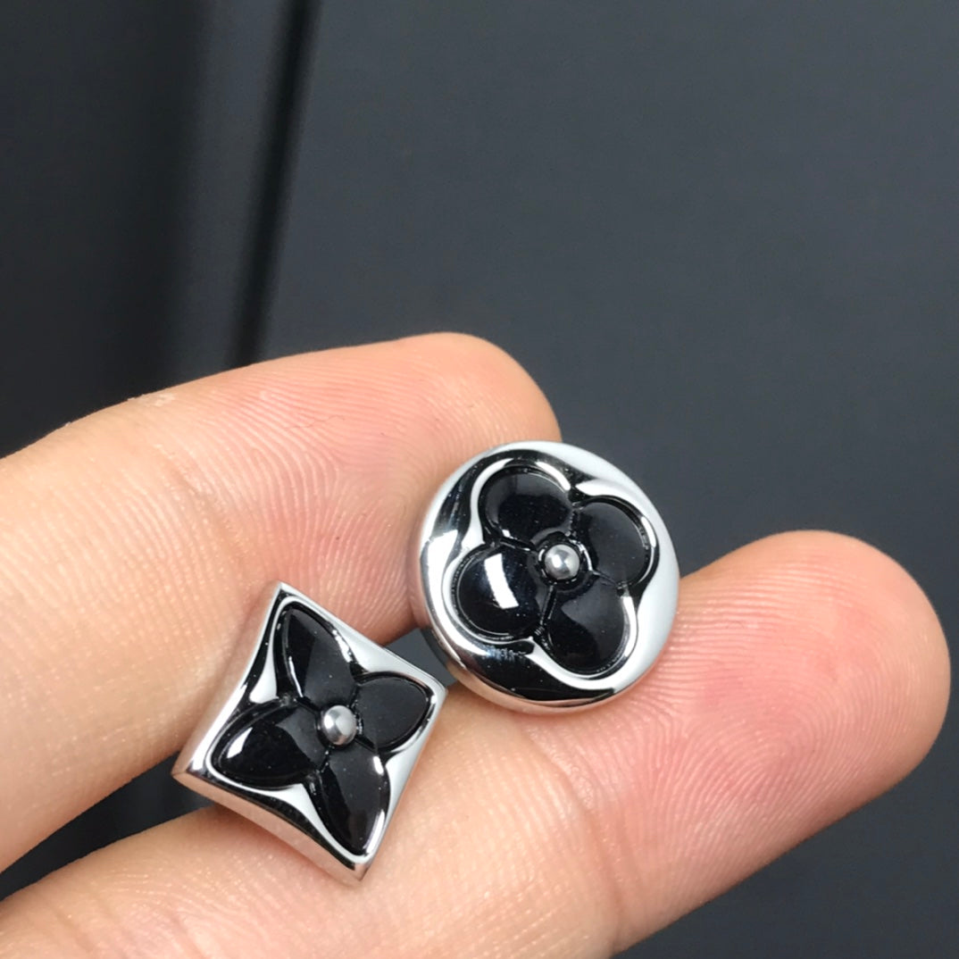 Louis Vuitton Blossom Earrings - 18K Gold