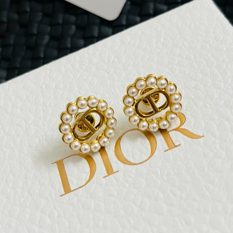 Dior Pearl Earrings - 18K Yellow Gold
