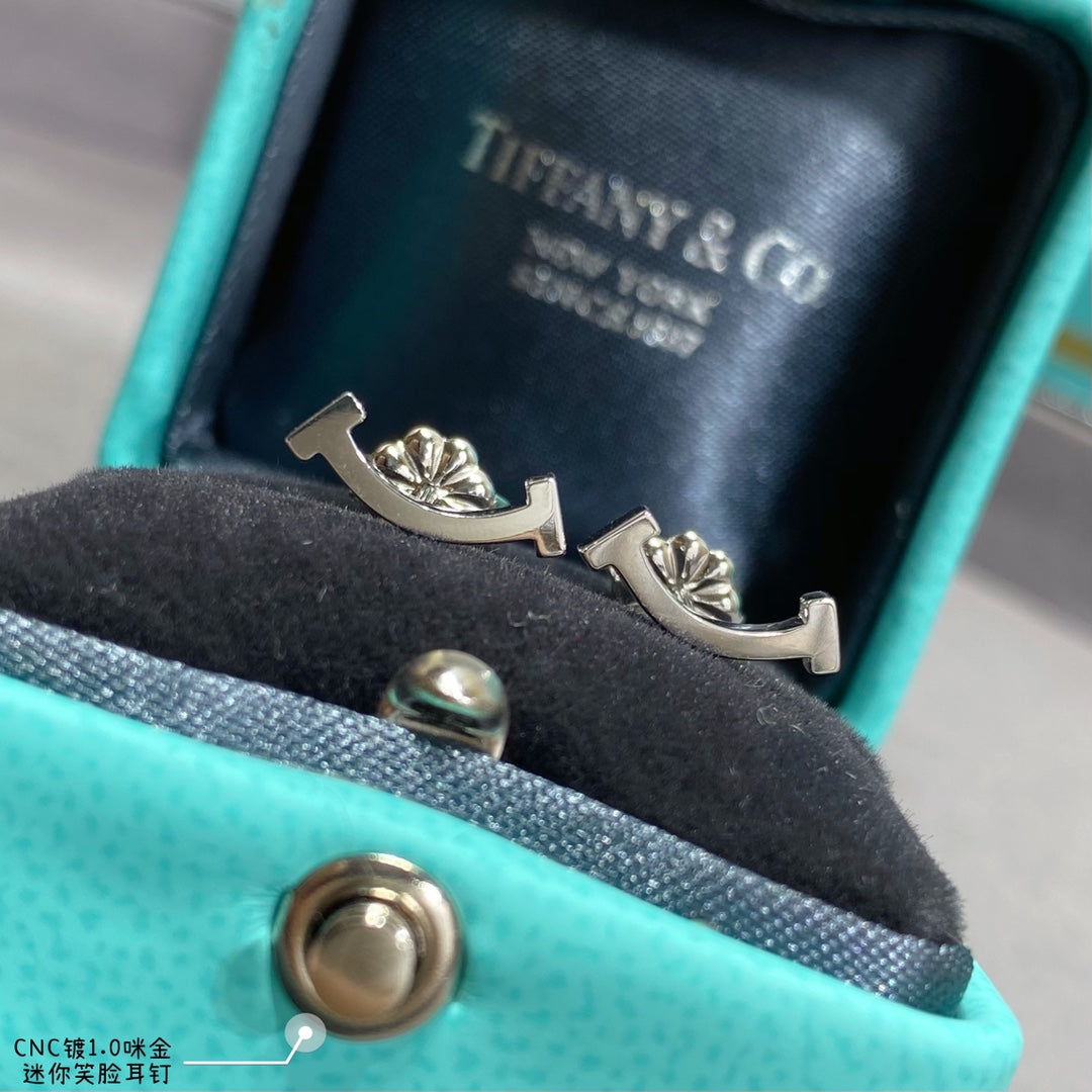Tiffany Smile Earrings - 18K Gold