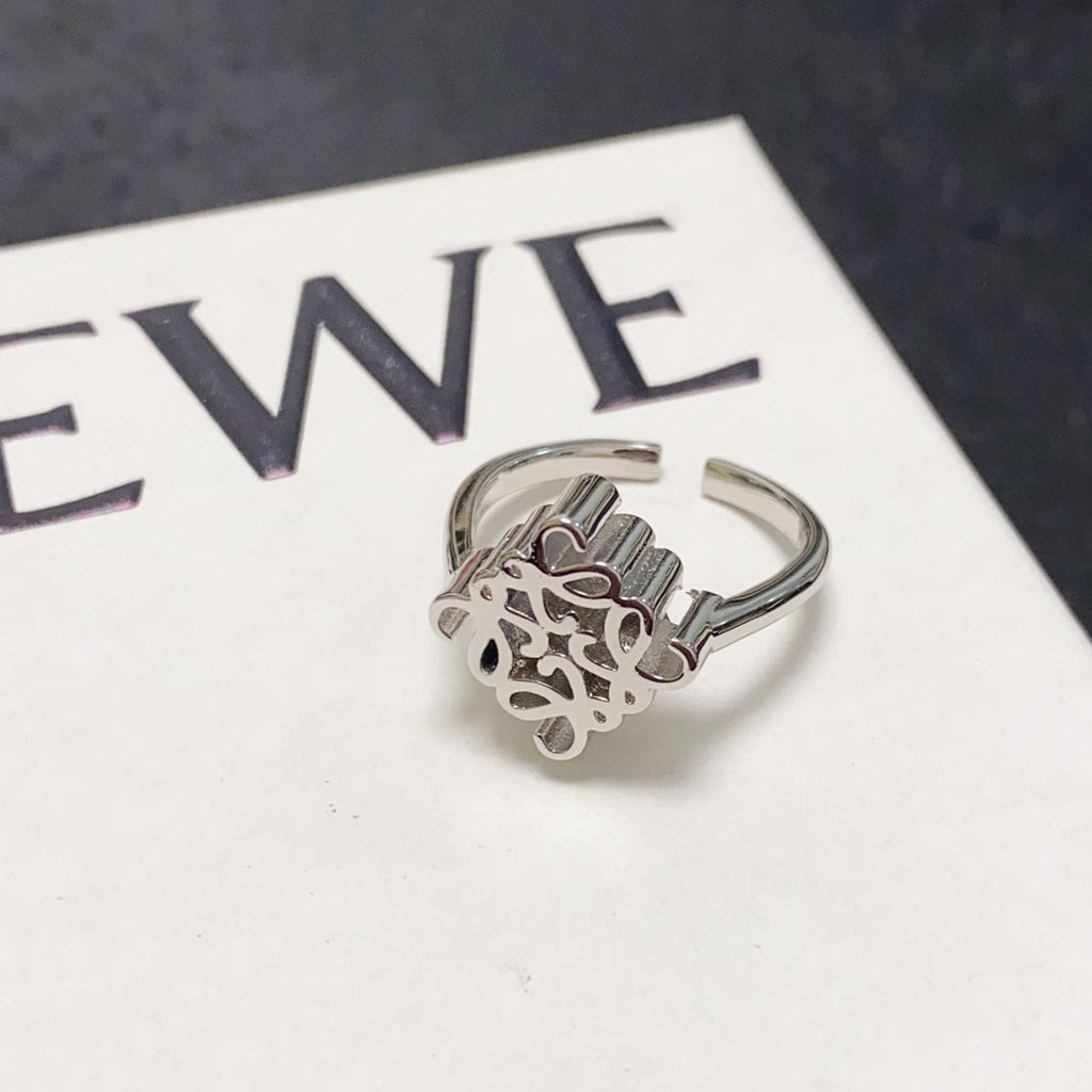 LOEWE Anagram Single Anagram Ring - 18K Gold
