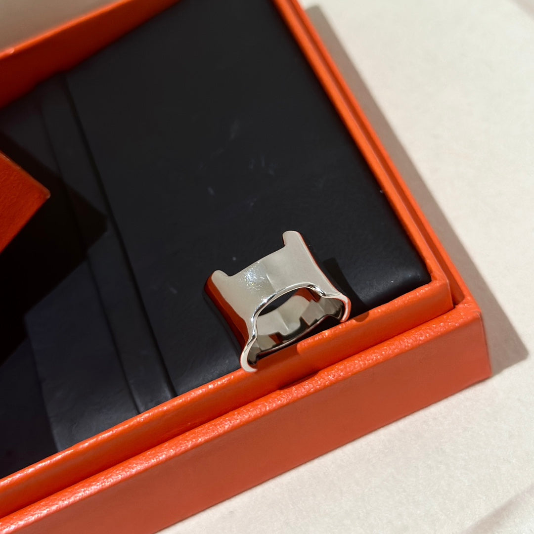 Hermes Amazone Large Ring - 18K White Gold