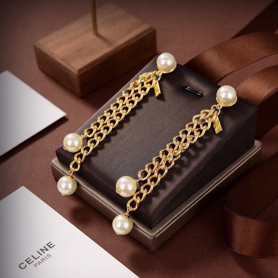 Celine Triomphe Long Earrings - 18K Yellow Gold