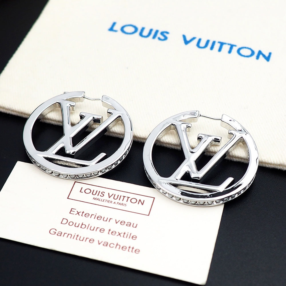 Louis Vuitton Louise Pearl Earrings - 18K Gold