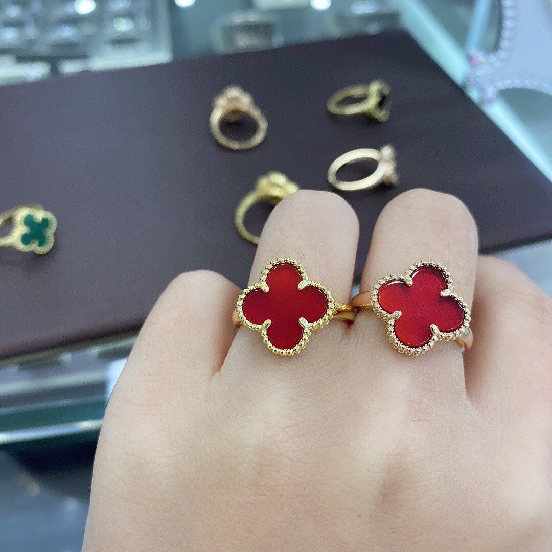 Magic Alhambra Clover Ring - 18K Yellow Gold