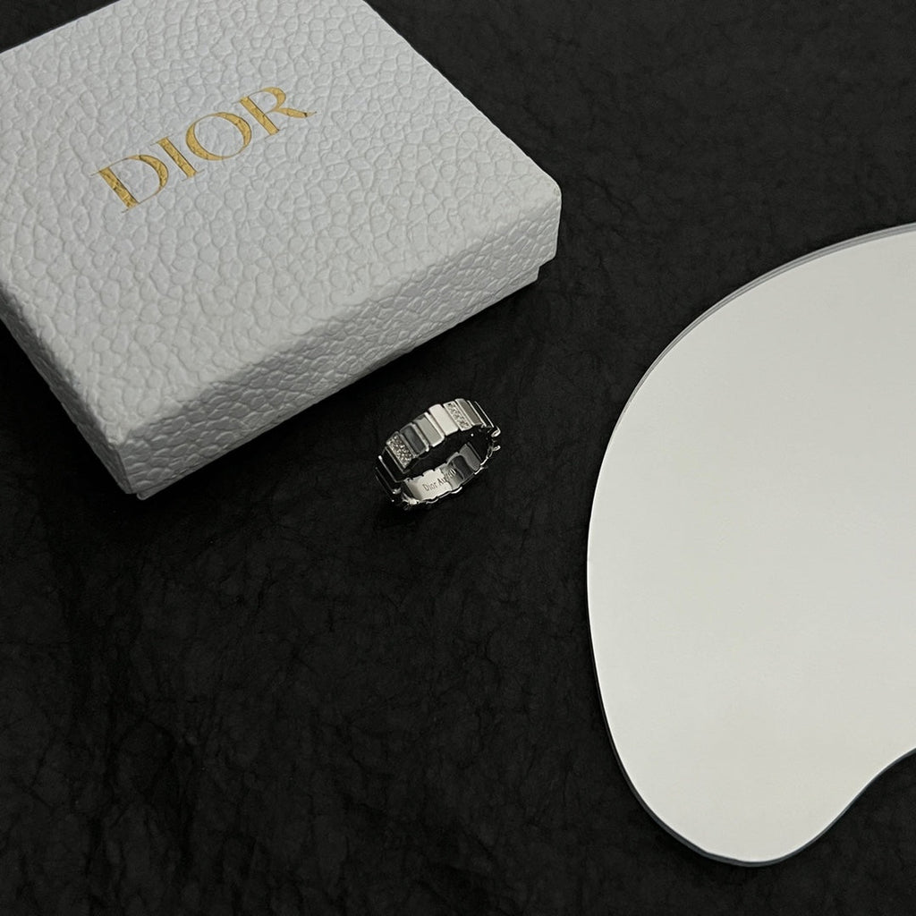 Dior Gem Diamond Ring - 18K Gold