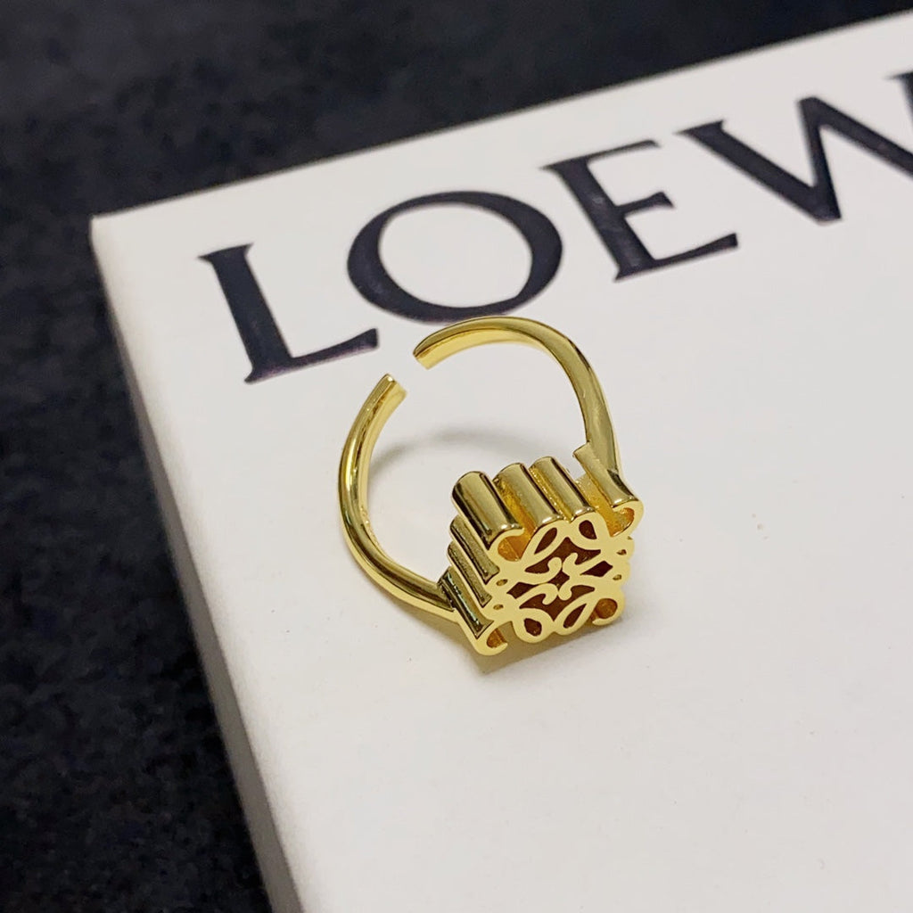 LOEWE Anagram Single Anagram Ring - 18K Gold