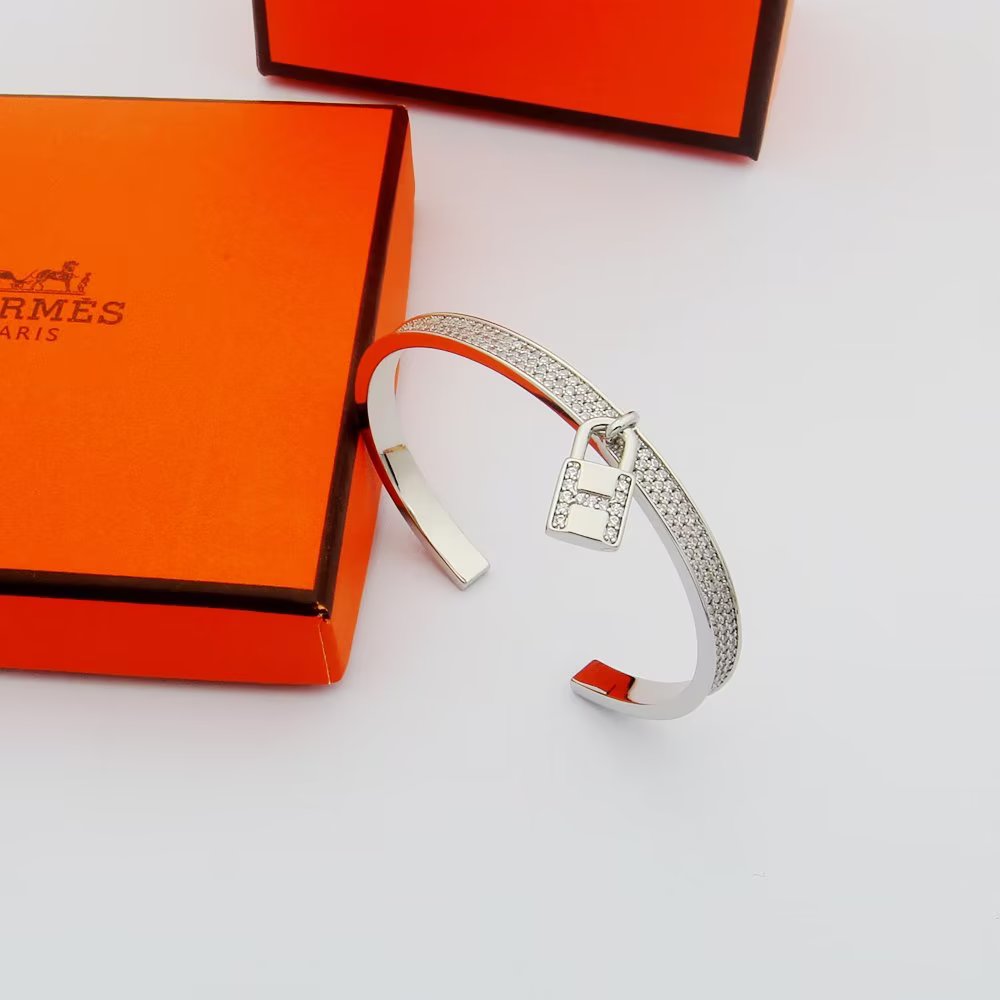 Hermes Kelly Lock Vintage Hermes Bracelet - 18K Gold