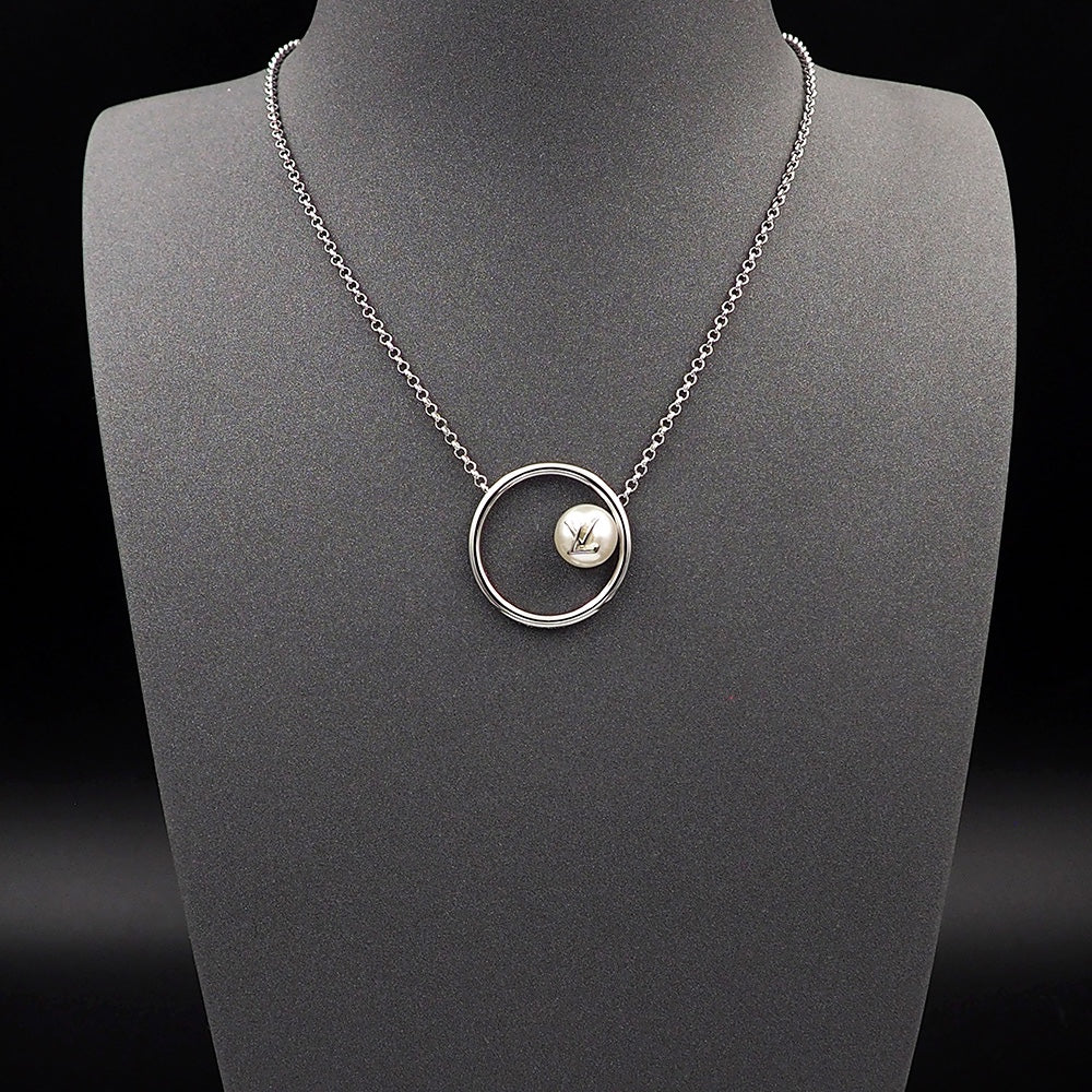 Louis Vuitton Eclipse Pearl Necklace