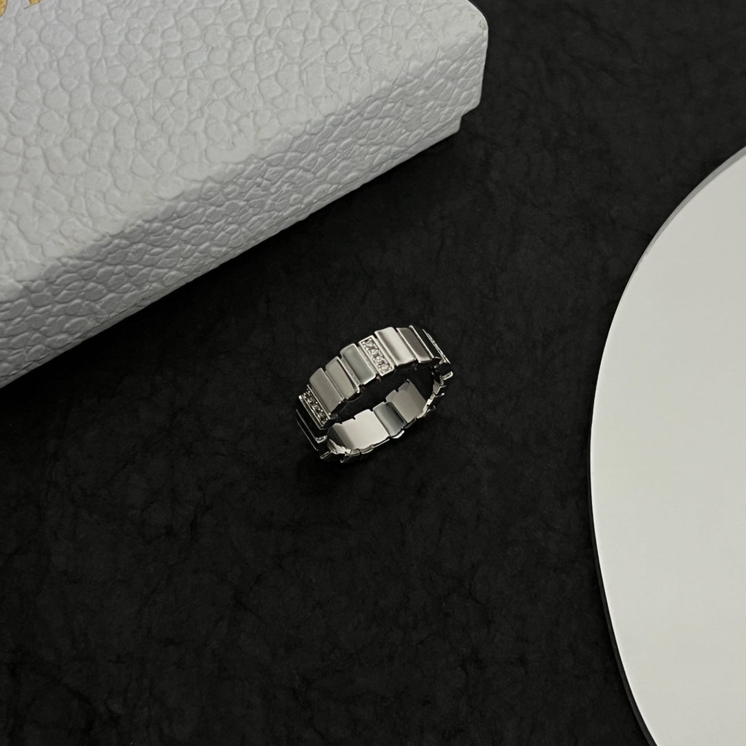 Dior Gem Diamond Ring - 18K Gold