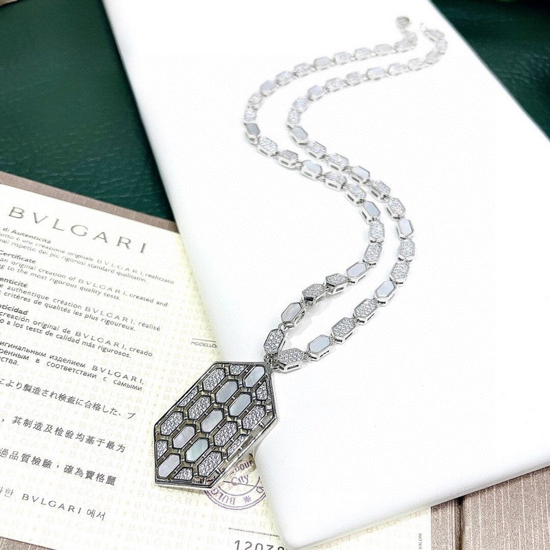 Serpenti Eyes on Me Necklace - 18K Gold