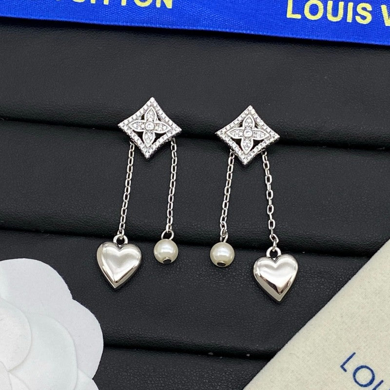 Louis Vuitton Pearl Diamond Drop Earrings - 18K Gold