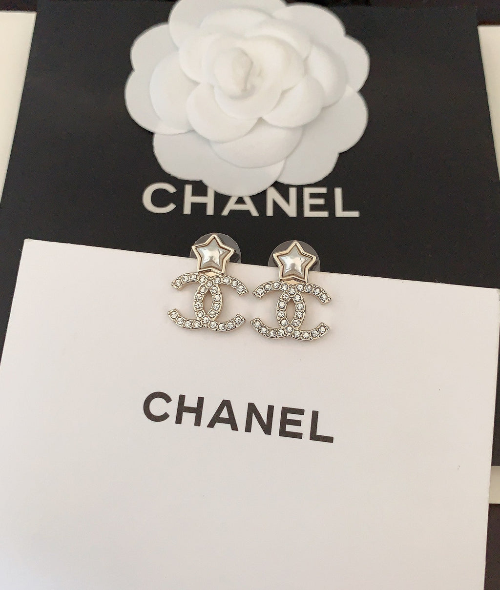 Chanel Star Crystal Earrings - 18K Yellow Gold