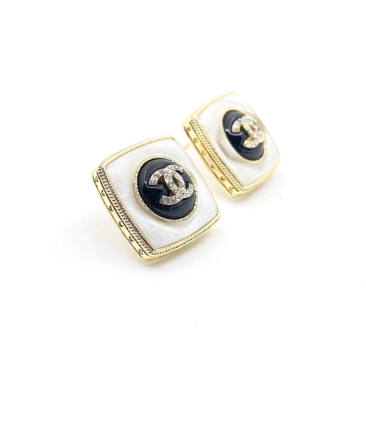 Chanel Pearl Square Earrings - 18K Yellow Gold