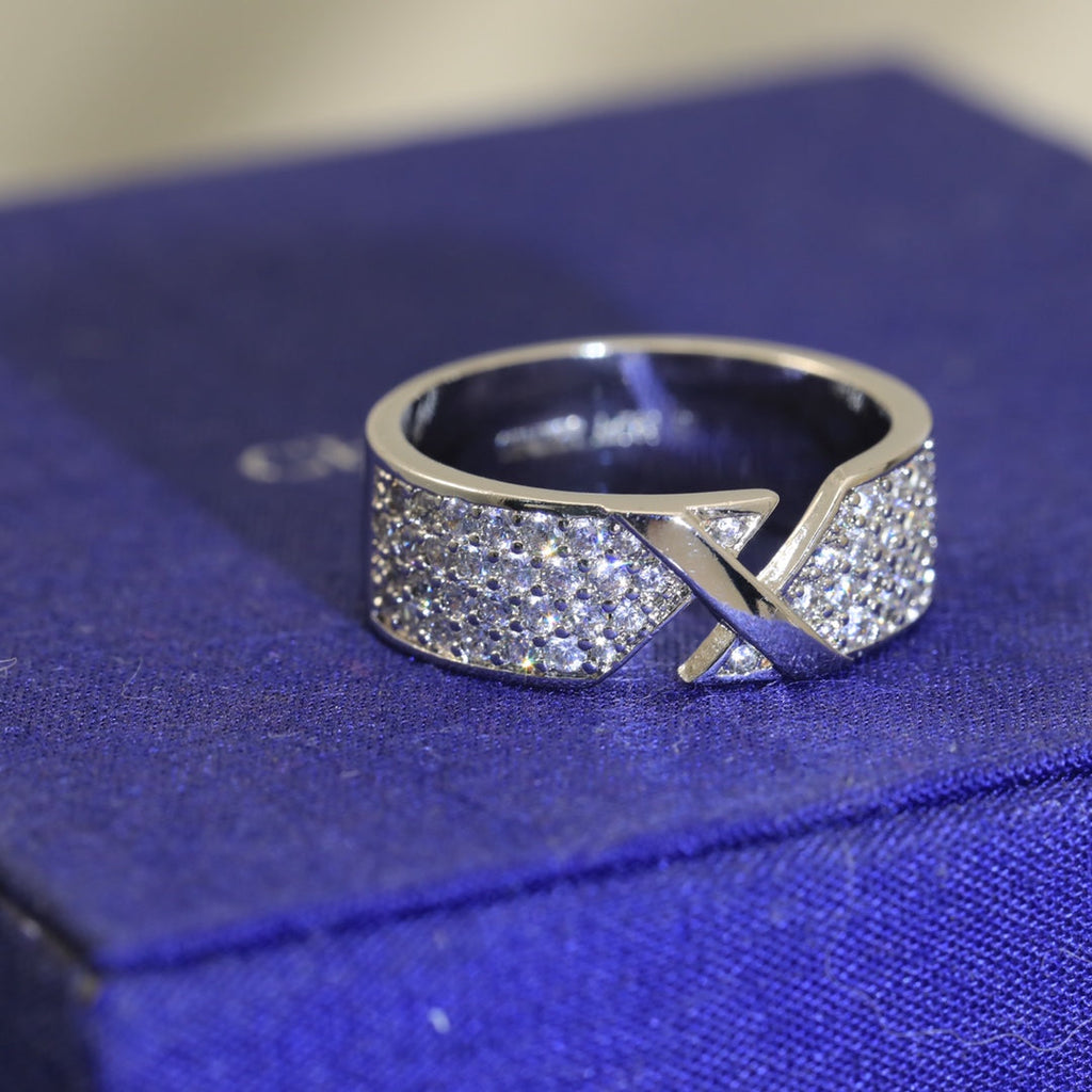 Liens Diamond Ring - 18K Gold