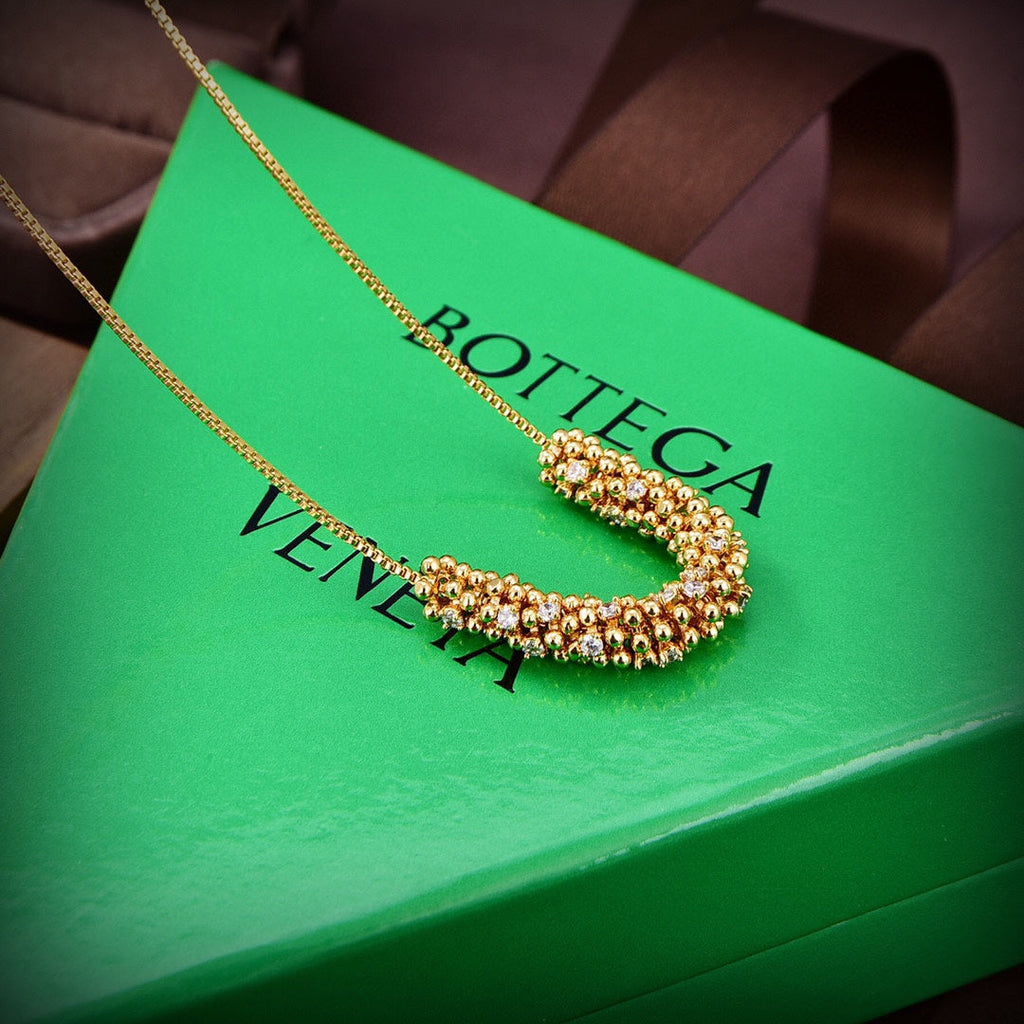 Bvlgari Facet Pearl Necklace
