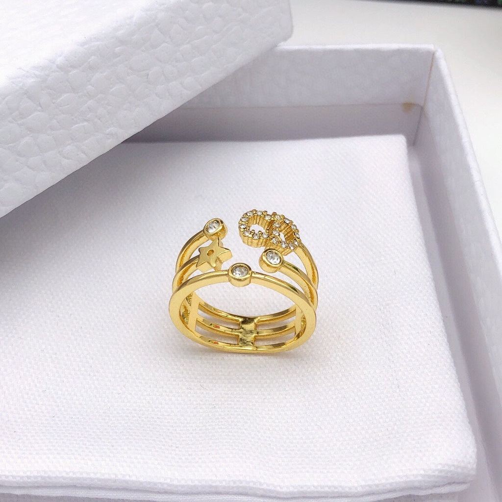 Dior Star Diamond Ring - 18K Yellow Gold