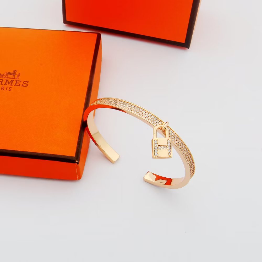 Hermes Kelly Lock Vintage Hermes Bracelet - 18K Gold