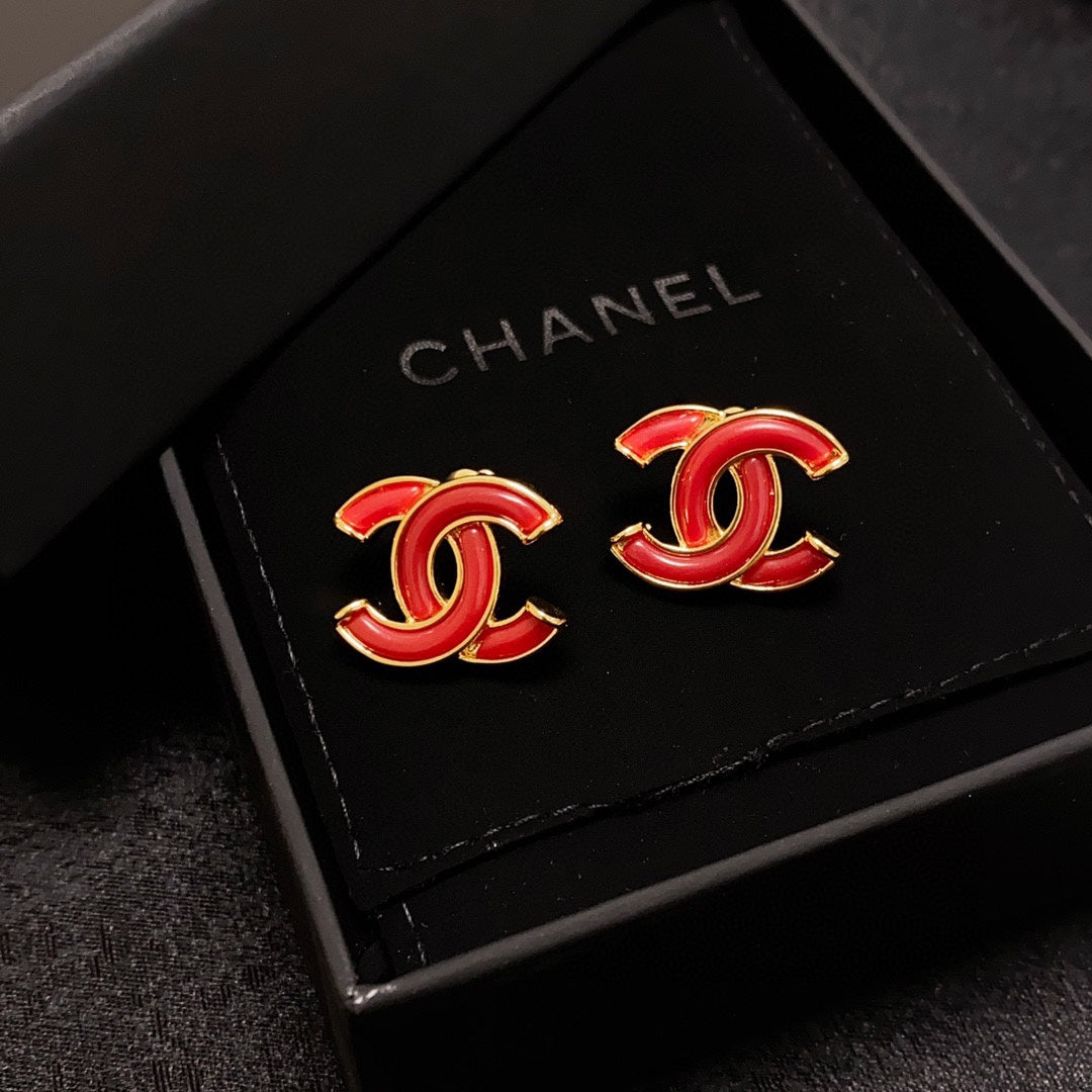 Chanel Red Resin Earrings - 18K Yellow Gold