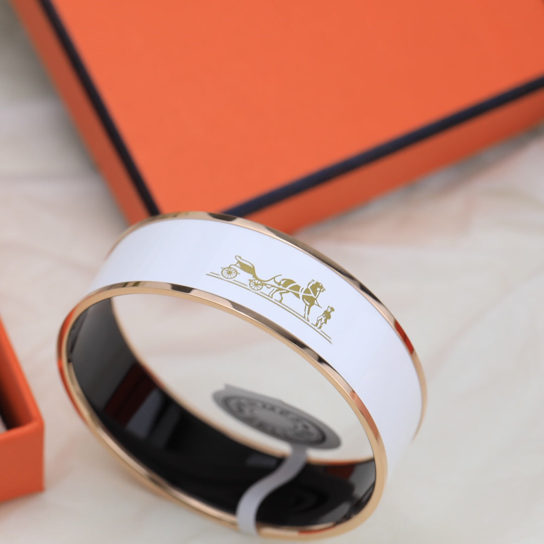 Hermes Enamel Caleche Wide Bangle Bracelet - 18K Yellow Gold