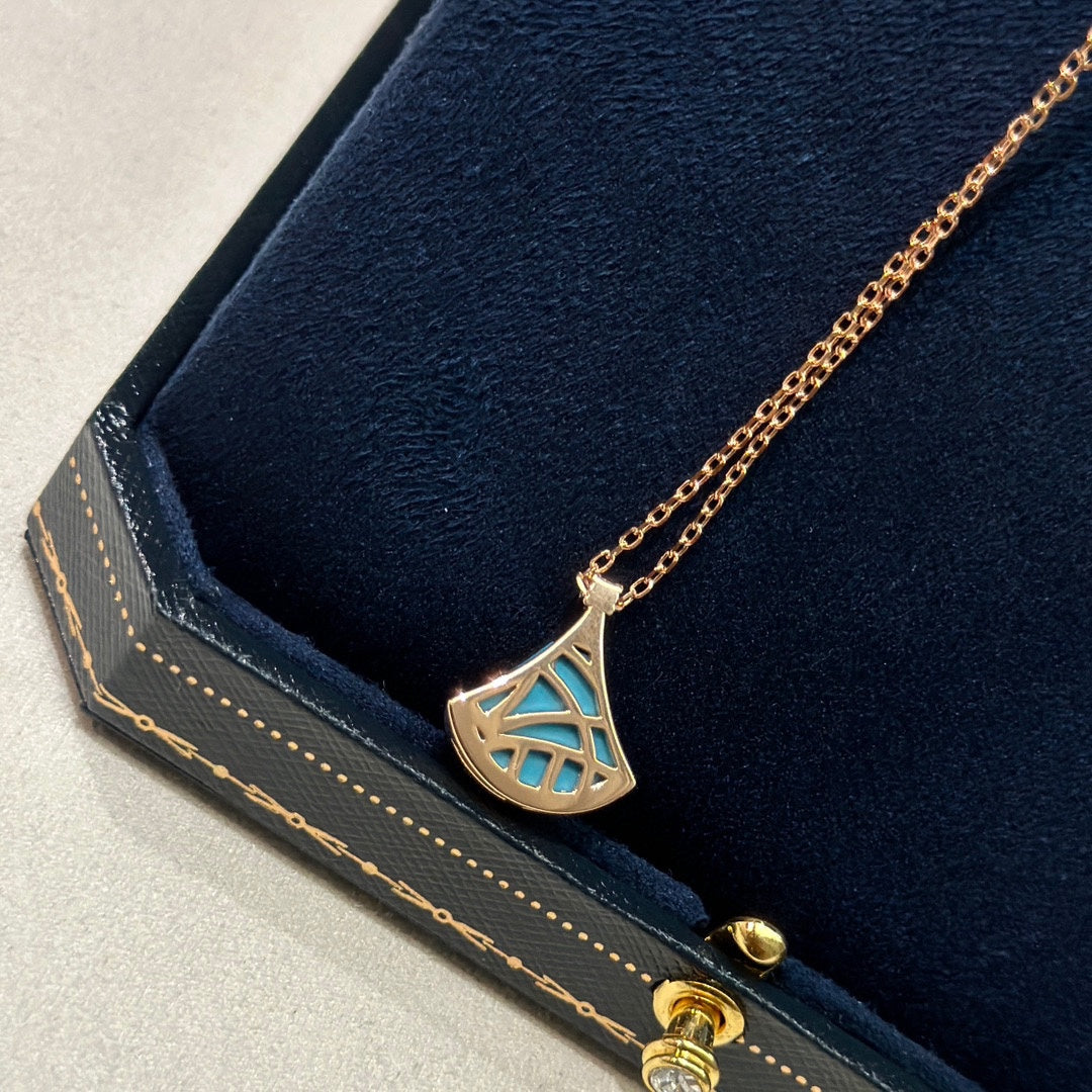 Bvlgari Dream Turquoise Pendant Necklace - 18K Gold