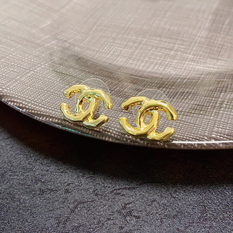 Chanel Earrings - 18K Yellow Gold