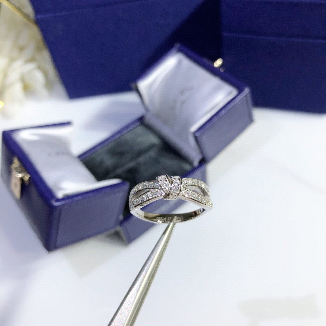 Moissanite Ring - 18K White Gold