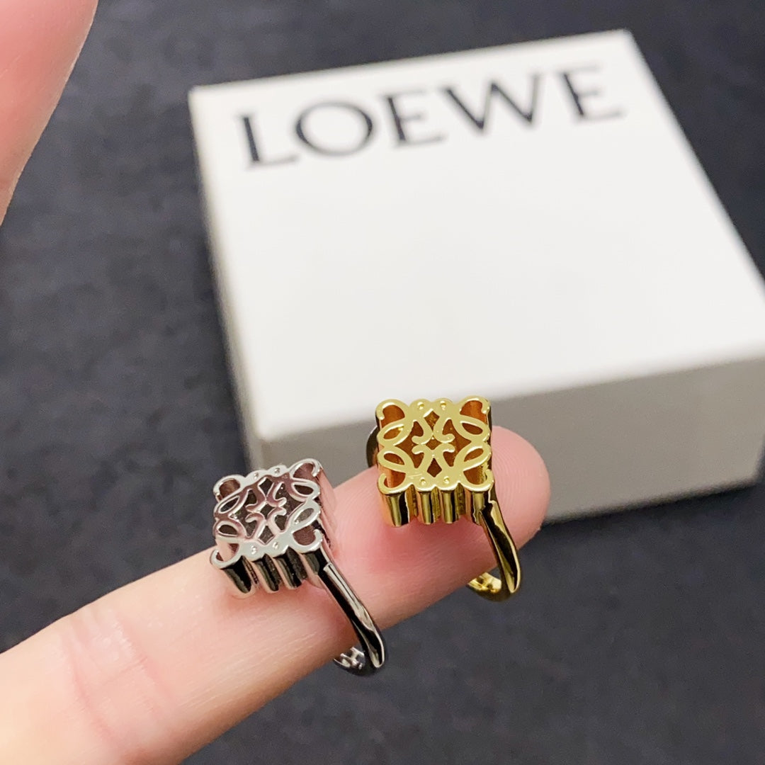 LOEWE Anagram Single Anagram Ring - 18K Gold