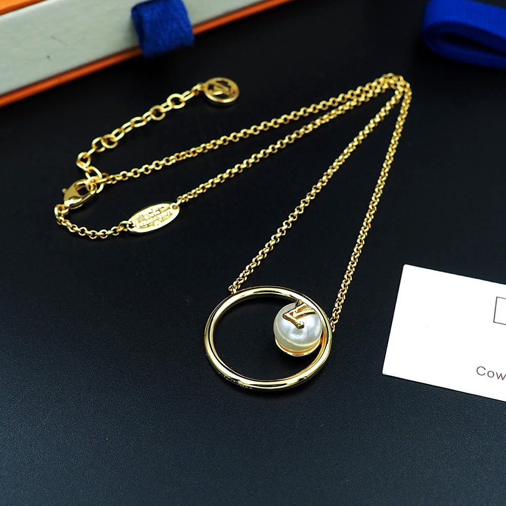 Louis Vuitton Eclipse Pearl Necklace