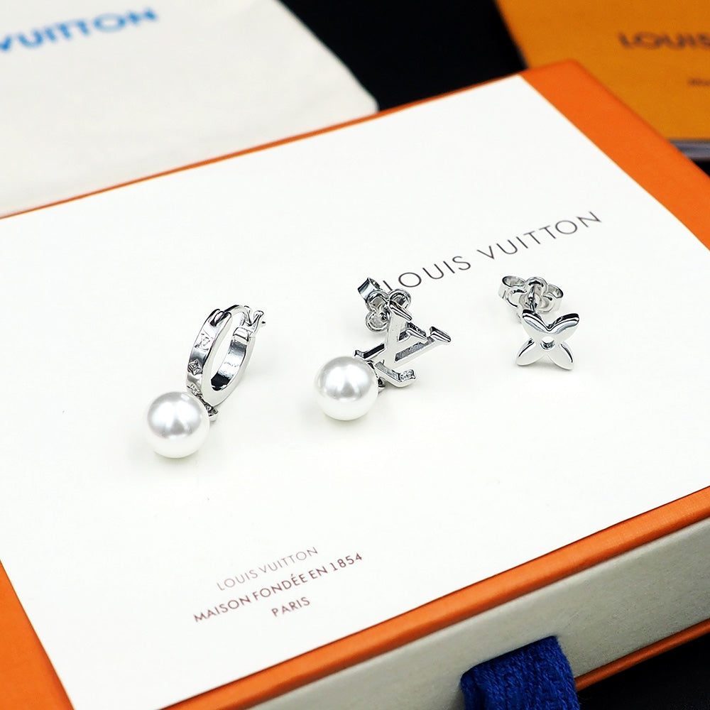 Louis Vuitton Monogram Pearl Earrings - 18K White Gold