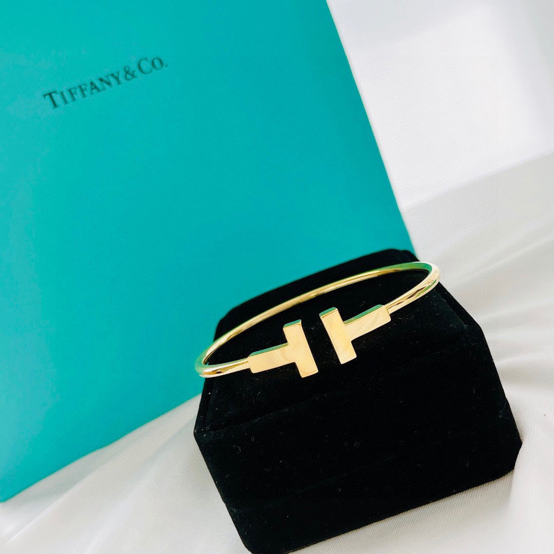 Tiffany Wire Bracelet - 18K Gold