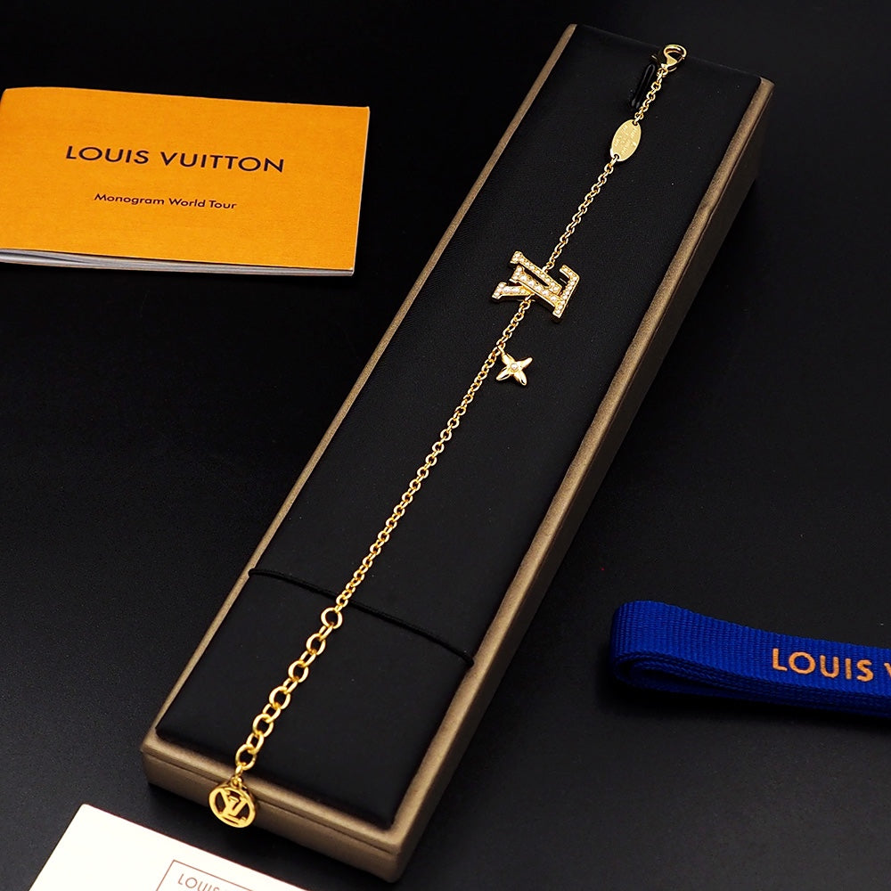 Louis Vuitton Iconic Pearl Bracelet