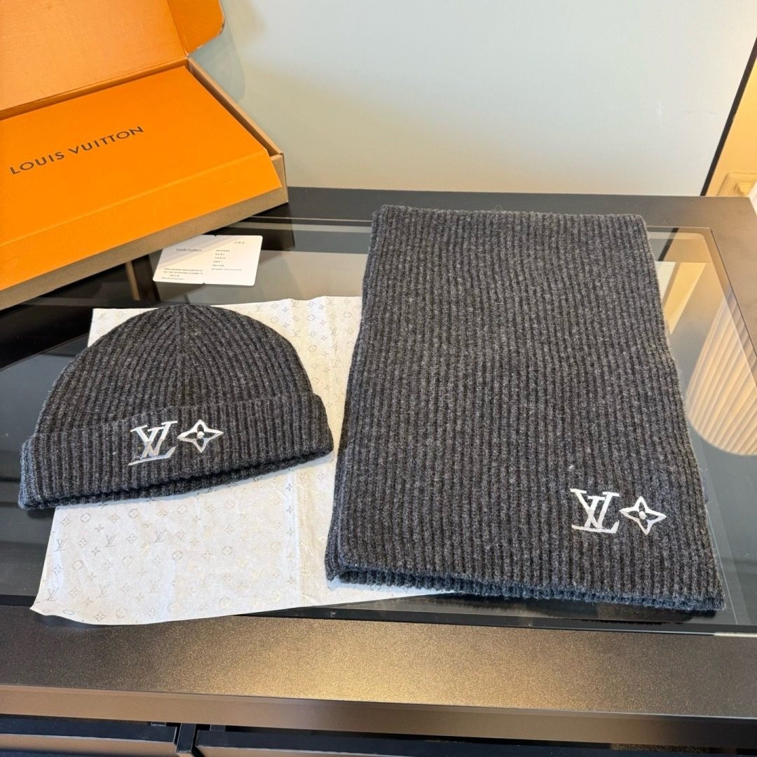 Louis Vuitton Rib-Knit Scarf & Beanie Set — front